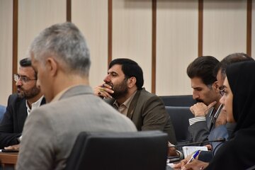 جلسه برنامه ریزی تخصیص اعتبار مصوبات سفر ریاست جمهوری به پروژه های راهسازی استان سمنان