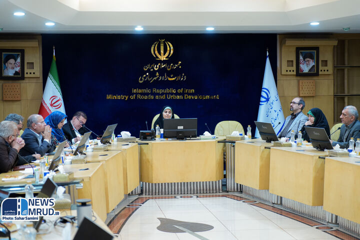 سفیر وزارت راه و شهرسازی در ارتباط با متخصصین برای تبیین اقدامات و عملکردها باشید