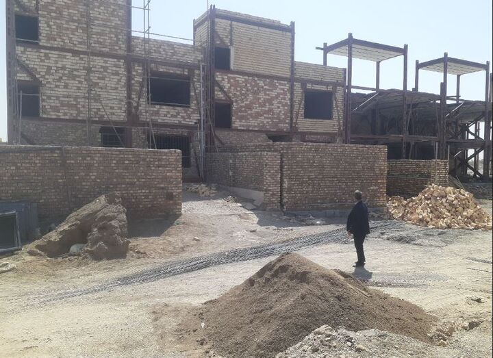 آخرین وضعیت پروژههای در دست ساخت نهضت ملی مسکن شهرستان زابل مورد بررسی قرار گرفت