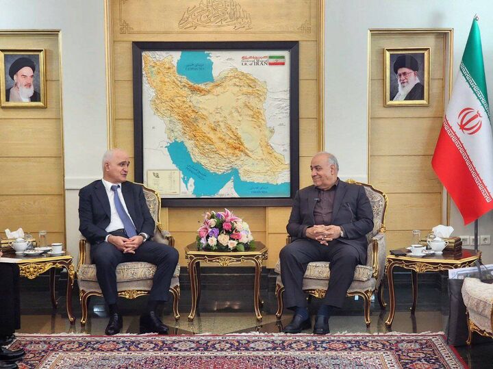 استقبال معاون وزیر راه و شهرسازی ایران از معاون نخست وزیر جمهوری آذربایجان