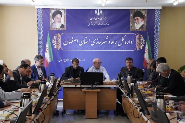 ببینید| هم‌اندیشی مسئولان جهت رفع موانع توسعه شهری در شاهین‌شهر و برخوار