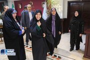 ببینید | دیدار مرضیه وحید دستجردی و فرزانه صادق در ساختمان دادمان