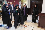 ببینید | دیدار مرضیه وحید دستجردی و فرزانه صادق در ساختمان دادمان