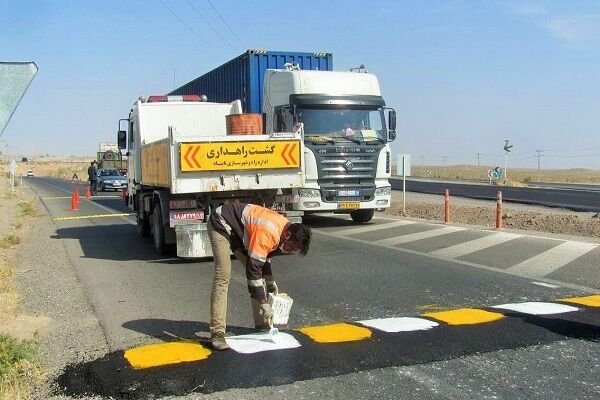 ایمن سازی محورهای اصلی و روستایی کاشمر در شهریور ماه ایمن سازی راههای کاشمر