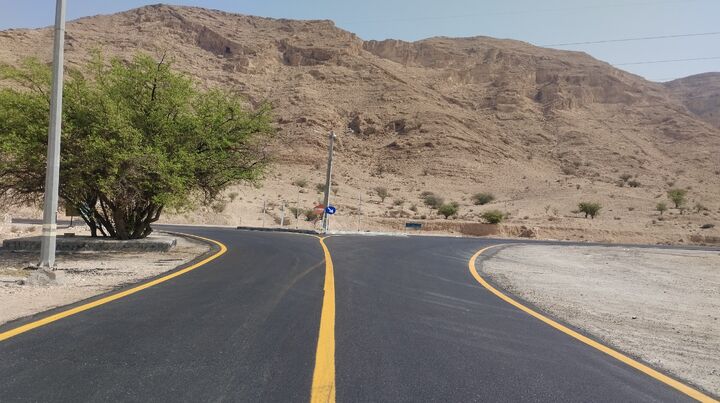 روکش آسفالت محور آنتنی شرفویه در لارستان تکمیل شد