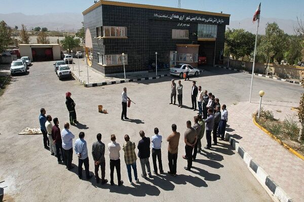 ویدئو| برگزاری دوره آموزشی آشنایی با مبنی آتشنشانی در استان همدان ویدئو| برگزاری دوره آموزشی آشنایی با مبنی آتشنشانی در استان همدان