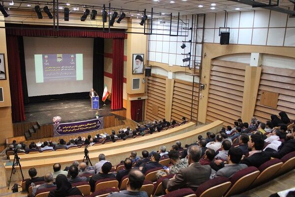 تأکید معاون وزیر راه و شهرسازی بر تکمیل طرحهای شهری و توسعه متوازن تودیع و معارفه مدیر همدان