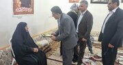 ببینید | دیدار مدیرکل راه و شهرسازی خوزستان با خانواده همکار شهید حسن زهیری