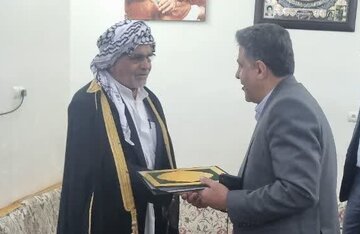 ببینید | دیدار مدیرکل راه و شهرسازی خوزستان با خانواده همکار شهید حسن زهیری