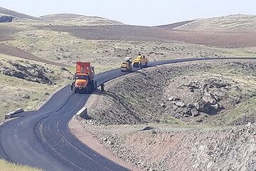 بهسازی و روکش آسفالت ۴۸۱ کیلومتر جاده در آذربایجان شرقی