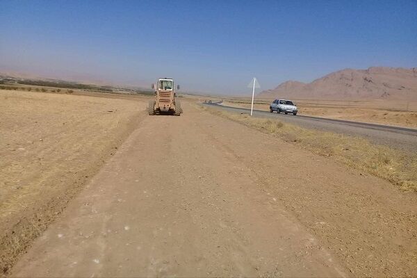 پاکسازی ۱۴۲ کیلومتر از حریم راههای شهرستان دلفان در استان لرستان  پاکسازی