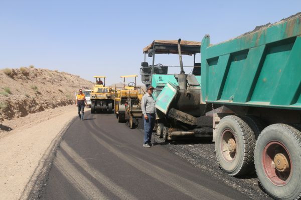 اجرای روکش آسفالت بیش از ۶۰ کیلومتر راه روستایی در استان کرمان