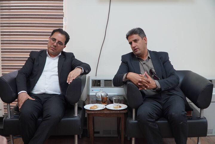 نشست مشترک مدیرکل راه و شهرسازی استان کرمان و فرماندار رابر کرمان