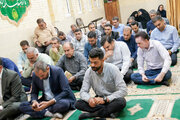 گرامیداشت هفته دفاع مقدس همراه با زیارت عاشورا در اداره کل راه و شهرسازی استان فارس