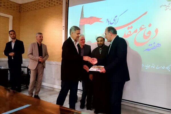 ویدیو| مراسم گرامیداشت هفته دفاع مقدس دراداره کل راهداری وحمل‌ونقل جاده ای آذربایجان شرقی