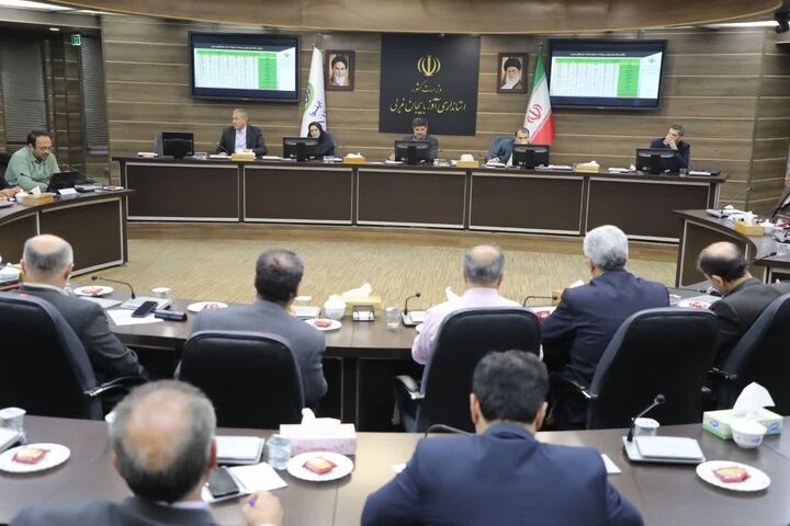 جلسه شورای تامین مسکن استان با حضور غزال راهب معاون وزیر و رییس مرکز تحقیقات راه، مسکن و شهرسازی