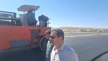 ببینید| بازدید مدیر کل راه و شهرسازی سیستان و بلوچستان از عملیات احداث بزرگراه در محور زاهدان - خاش