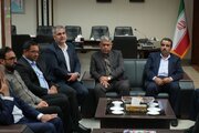 ببینید | تجلیل وزیر راه و شهرسازی از خانواده‌های معظم شهدا در بوشهر