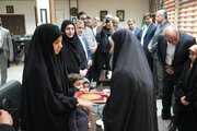 ببینید | تجلیل وزیر راه و شهرسازی از خانواده‌های معظم شهدا در بوشهر