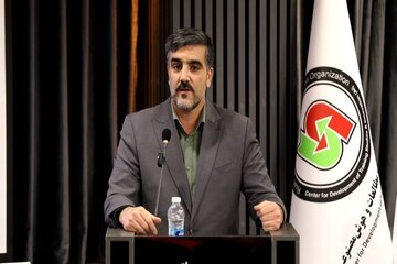 دکتر اکبری