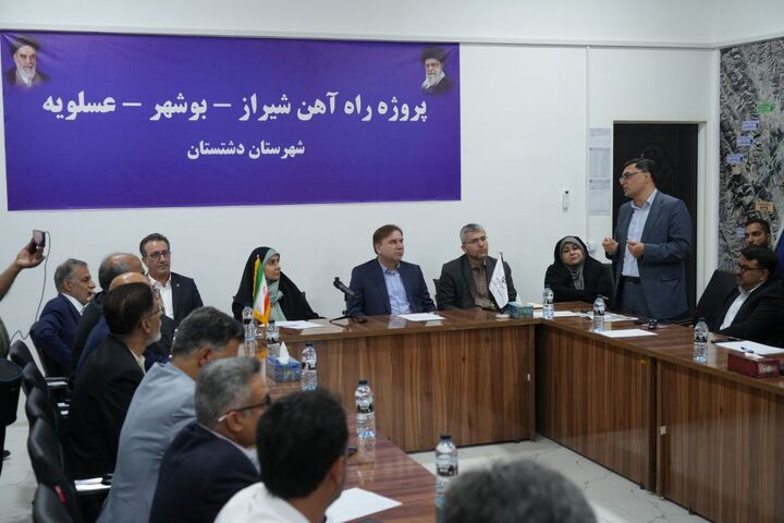 ببینید | بازدید وزیر راه و شهرسازی از کارگاه راه‌آهن شیراز – بوشهر در شهرستان دشتستان