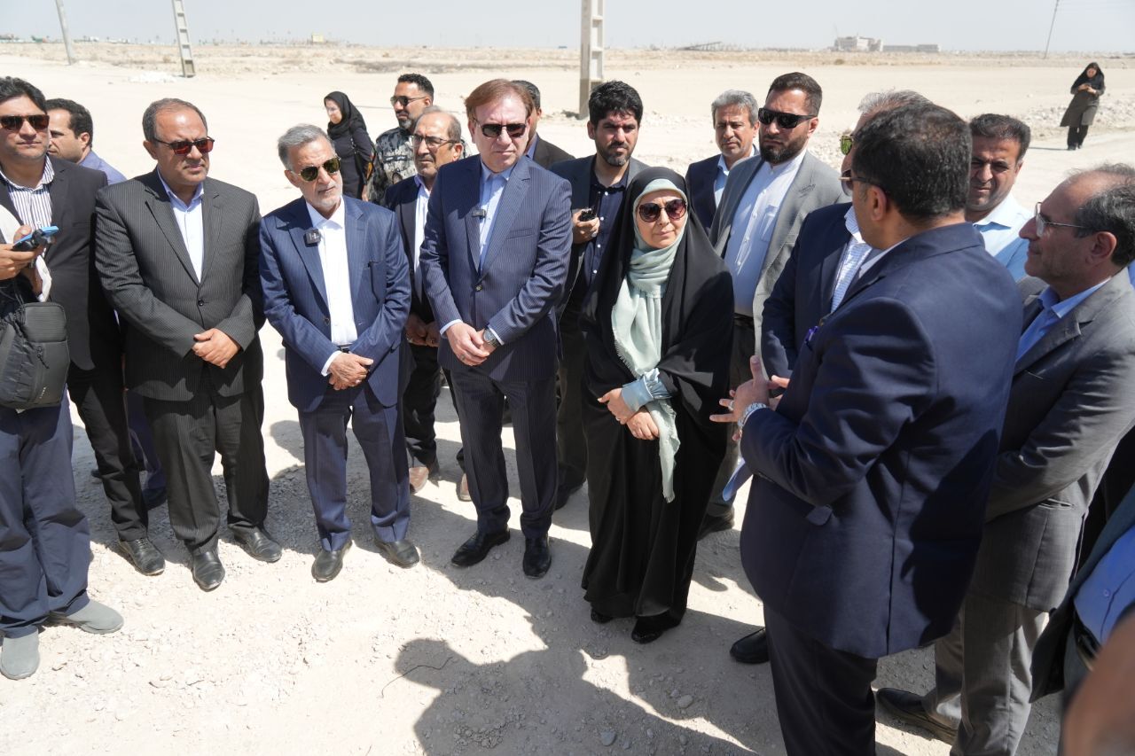 نگین درخشان جنوب میزبان وزیر راه و شهرسازی/ راه و مسکن بوشهر جان میگیرد