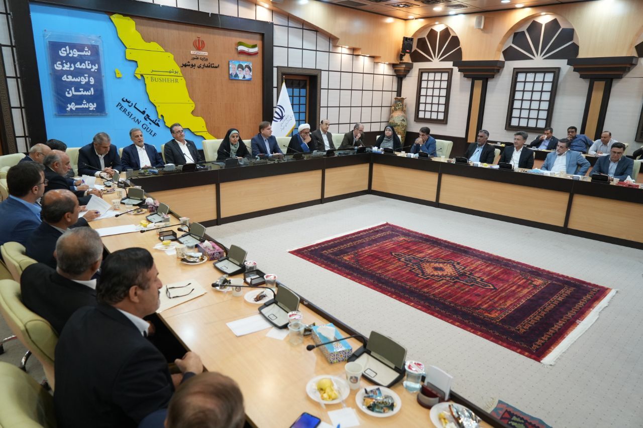 نگین درخشان جنوب میزبان وزیر راه و شهرسازی/ راه و مسکن بوشهر جان می‌گیرد