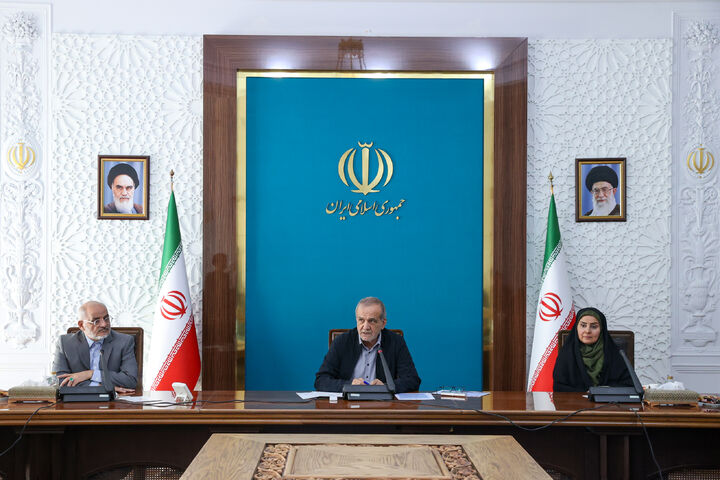قدردانی رییس جمهور از همت مدیران و متخصصان وزارت راه و شهرسازی/تاکید بر حفظ تعادل و تناسب میان منابع و مصارف در توسعه شهری