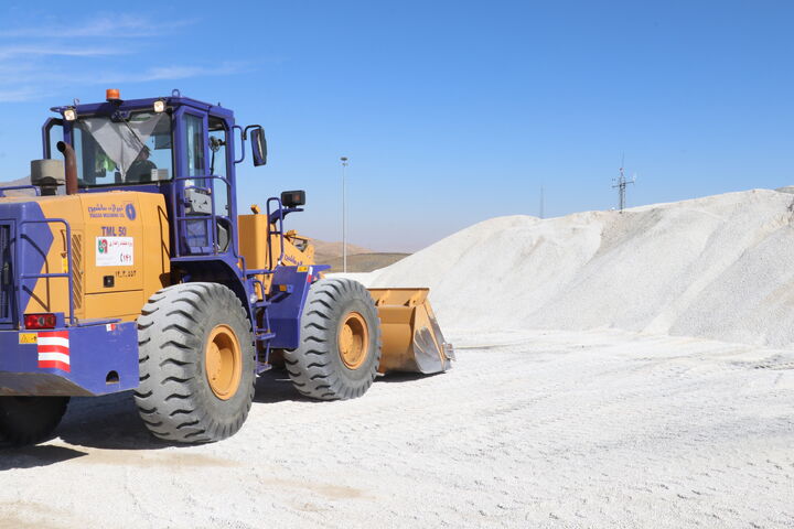 ذخیرهسازی ۶ هزار تن شن و نمک در راهدارخانههای اسدآباد همدان اسدآباد دپوی شن و نمک