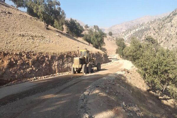 بیش از ۱۲۰ کیلومتر راه روستایی در کوهرنگ در استان چهارمحال و بختیاری در دست اجراست آغاز عملیات اجرایی بهسازی، آسفالت و احداث پل در راه روستایی امامزاده سید محمود کوهمسی