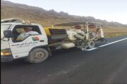 خط کشی روکش های آسفالت محور اصلی سلماس-ارومیه محدوده گولان و محور فرعی سلماس-هشتیان محدوده تمر و شورگل