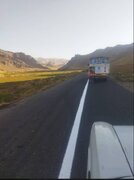 خط کشی روکش های آسفالت محور اصلی سلماس-ارومیه محدوده گولان و محور فرعی سلماس-هشتیان محدوده تمر و شورگل