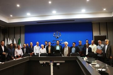 نشست مدیرکل راه و شهرسازی خراسان رضوی با کارکنان ایثارگر