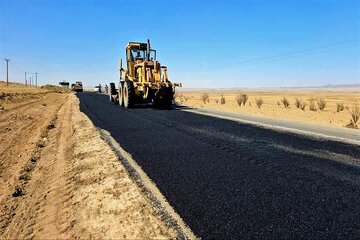 آسفالت و روکش آسفالت ۲۰ کیلومتر از راه‌های روستایی تربت‌حیدریه