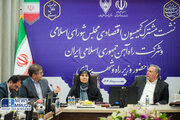 ببینید | نشست مشترک کمیسیون اقتصادی مجلس شورای اسلامی و شرکت راه آهن جمهوری اسلامی ایران با حضور وزیر راه و شهرسازی