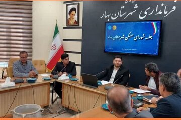 بررسی روند انتقال اسناد و آغاز عملیات آماده‌سازی اراضی نهضت ملی مسکن در بهار و لالجین