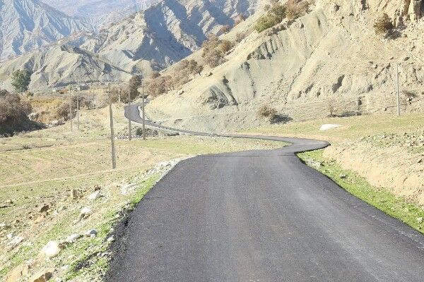 زیرسازی و آسفالت ۱۳۸ کیلومتر از راههای روستایی لرستان