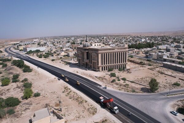 ویدئو| عملیات تعریض و بهسازی محور «دلوار - محمدعامری - باشی» شهرستان تنگستان استان بوشهر