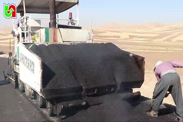ویدیو| عملیات بهسازی و روکش آسفالت محور روستایی کانی شریف به آهنگران به طول ۳/۶ کیلومتر در شهرستان روانسر استان کرمانشاه
