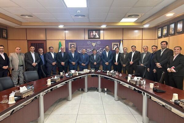 تاکید بر تحقق برنامه حمل ۵۴ میلیون تن بار توسط واحدهای عملیاتی شرکت راه‌آهن