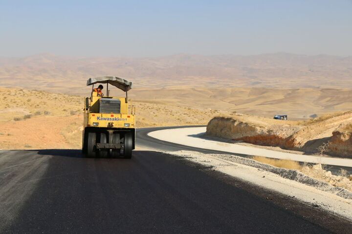 آسفالت ۵ کیلومتر از محور شاهیندژ - تکاب آذربایجان غربی اجرای عملیات راهسازی در ۳۸ کیلومتر از محور تکاب - شاهیندژ