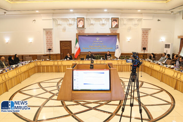 ببینید | نشست تخصصی هماهنگی و تبیین الزامات و راهبردهای تدوین برنامه تحول دیجیتال وزارت راه و شهرسازی
