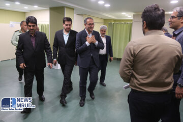 ببینید |بازدید معاون توسعه مدیریت و منابع انسانی وزارت راه و شهرسازی از مرکز ارتباط مردمی و واحد پزشکی سلامت