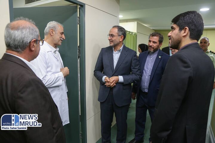 بازدید معاون توسعه مدیریت و منابع انسانی وزیر راه و شهرسازی از مرکز ارتباط مردمی و واحد سلامت وزارتخانه