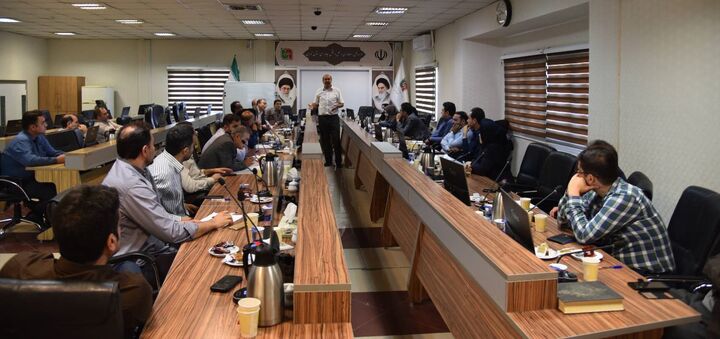 برگزاری دوره آموزشی «لایحه تأخیرات و تغییر مقادیر پیمان» در راهداری استان تهران کلاس آموزش لایحه تاخیرات استان تهران