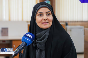 فرزانه صادق وزیر پرتره
