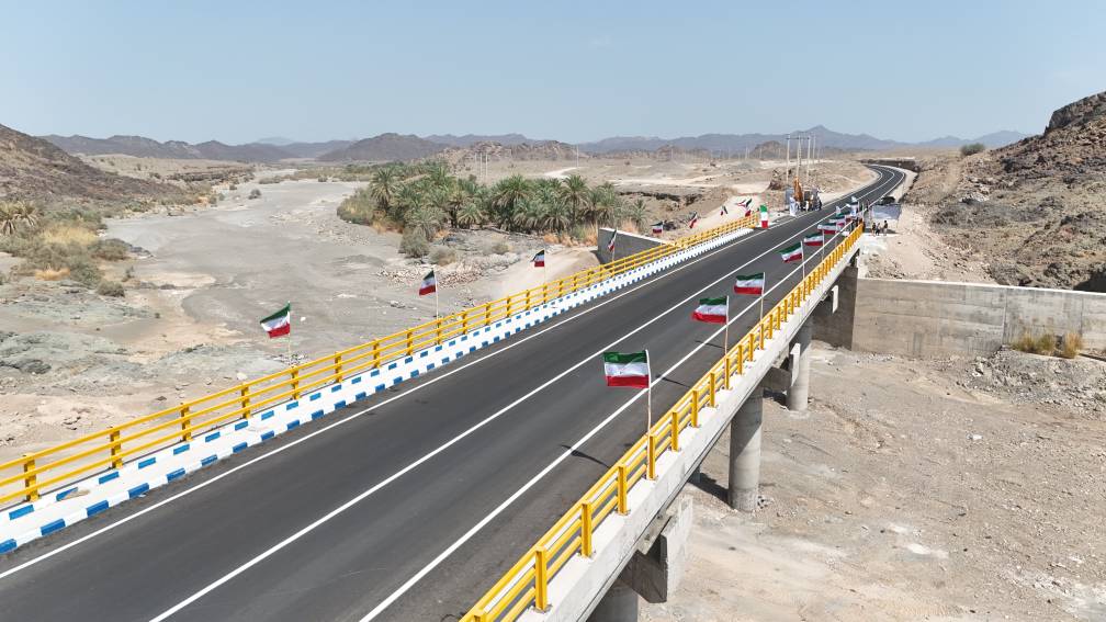 پایان انتظار مردم جنوب استان سیستان و بلوچستان/ پل کرحمت افتتاح شد 