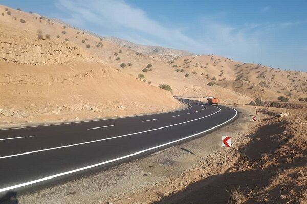 خطکشی ۱۵۰ کیلومتر از راههای دزپارت خوزستان برای ارتقای ایمنی و تسهیل تردد خط کشی