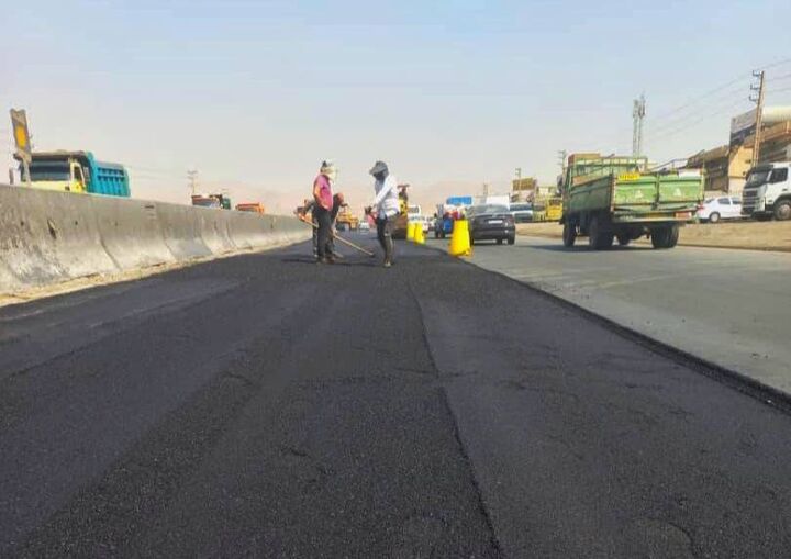 پیشرفت ۷۰ درصدی روکش آسفالت محور کمربندی دوم از میدان غنیآباد تا بزرگراه امام رضا(ع) روش آسفالت محور غنی آیاد