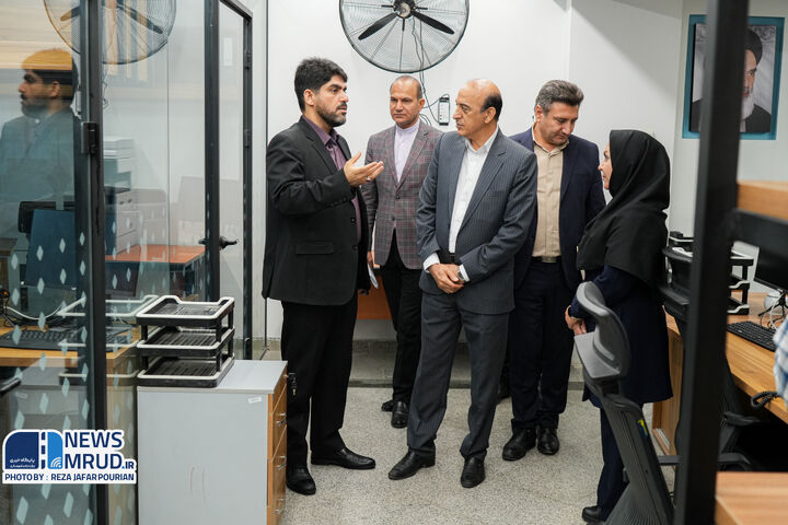ببینید | بازدید مدیرعامل شرکت عمران شهرهای جدید از ستاد جامع ارتباط مردمی (میز خدمت)
